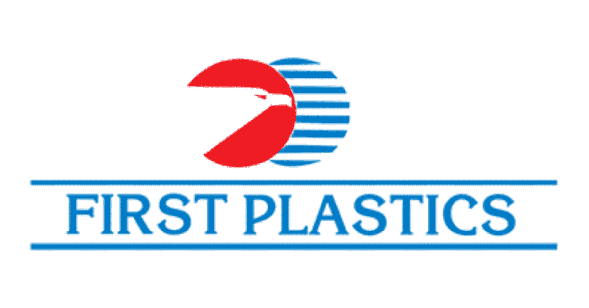 Postes à saisir chez First Plastics – commerciaux PVC
